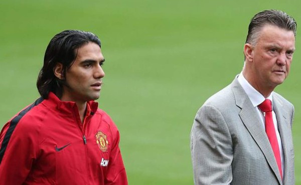 Van Gaal: 'Para que Falcao pueda jugar primero tiene que estar en forma'