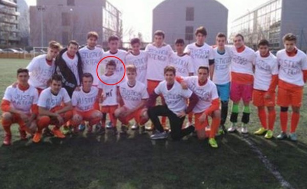 Niño de 7 años es suspendido por cinco partidos en España