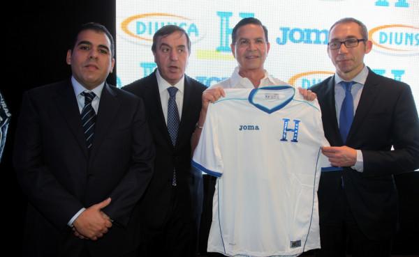 Así ha sido la evolución de los uniformes que ha utilizado la Selección de Honduras en las eliminatorias mundialistas