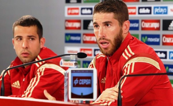Sergio Ramos y Jordi Alba piden disculpas por el Mundial realizado