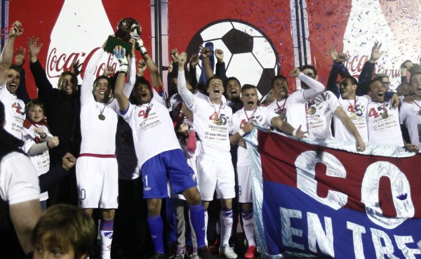 Nacional se declara campeón, pero AUF dice que el partido fue suspendido