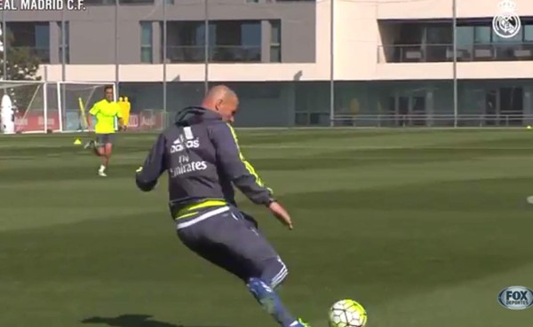 VIDEO: Zidane muestra su clase con asistencias en prácticas del Real Madrid
