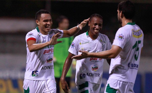 Platense se baja al Motagua con otro show de Rambo