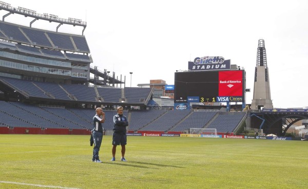 La grama del 'Gillette Stadium' preocupa a Selección de Honduras