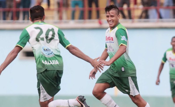 Aldo Oviedo volvió a festejar un gol luego de tres años