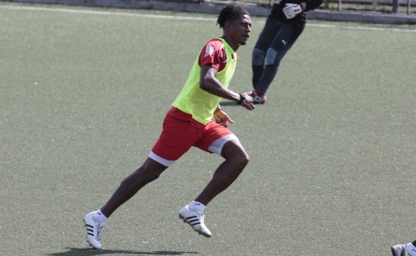 Carlo Costly está a tope en Olimpia y listo para regresar