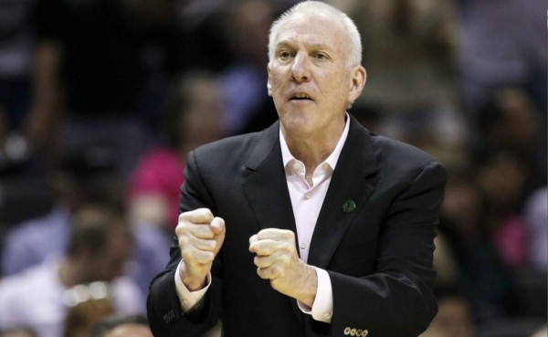 Gregg Popovich acuerda seguir como técnico de los San Antonio Spurs