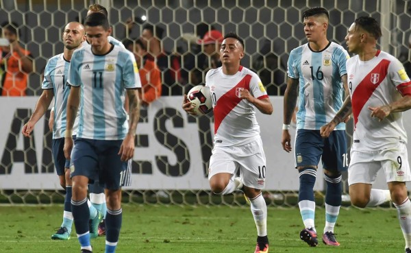 Argentina sin Messi logra un sufrido empate ante Perú en Lima
