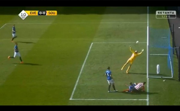 VIDEO: El portero Tim Howard realiza la mejor tapada de su vida