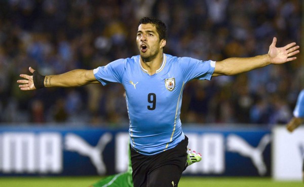 Costa Rica y Uruguay empataron en partidazo en Montevideo