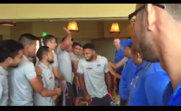 VIDEO: Motagua le festeja cumpleños a Mayorquín antes de enfrentar a River Plate