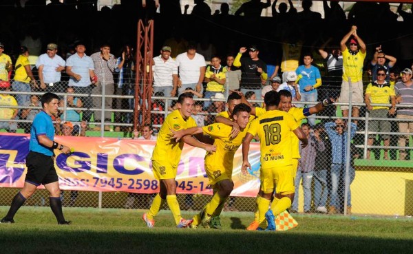 Xelajú fue goleado en el primer duelo de las semifinales en Guatemala
