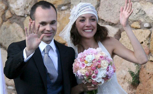 Iniesta y su esposa Anna Ortíz pierden al hijo que esperaban