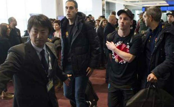 Aficionado de River Plate escupe a Lionel Messi en Japón