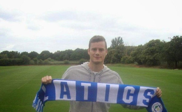 Delantero español Oriol Riera ficha por el Wigan