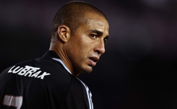 Trezeguet va a negociar este miércoles su futuro con el Juventus
