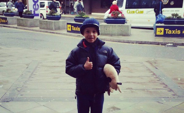 VIDEO: Niño hondureño está a prueba en el Manchester City