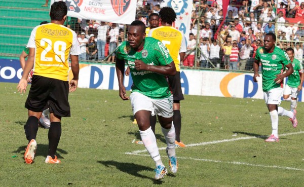 Charles Córdoba suma un nuevo hat-trick en su carrera