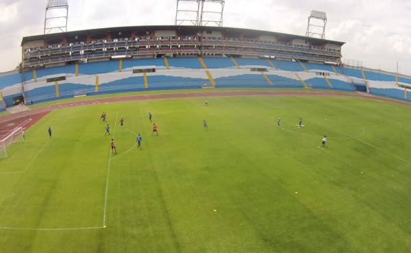Pinto no pierde tiempo e inició a trabajar en pura definición con Honduras
