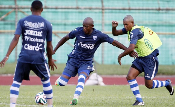 Por lesión, Rommel Quioto regresa hoy a Honduras