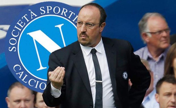 Benítez niega que haya anunciado su adiós al Nápoles