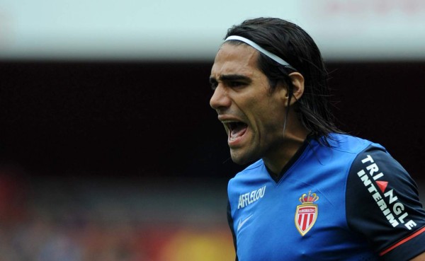 Radamel Falcao vuelve a marcar en su primer partido titular