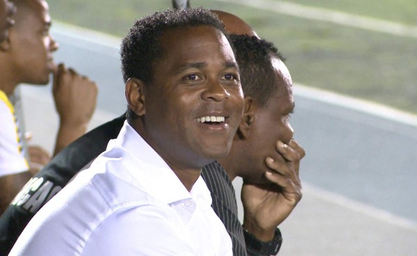 Kluivert y Curaçao eliminan a Cuba y avanzan a tercera ronda de eliminatorias
