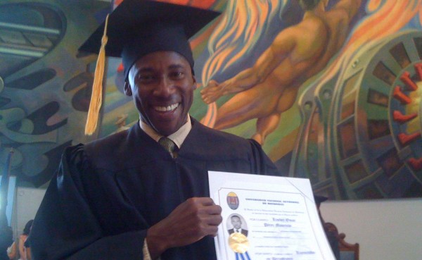 Ex futbolista Limber Pérez ahora quiere ser el profesor