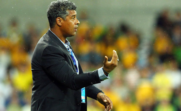 Holandés Frank Rijkaard anuncia su retiro como técnico