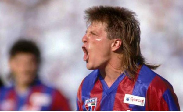 Deportistas que se han ido a los golpes con aficionados