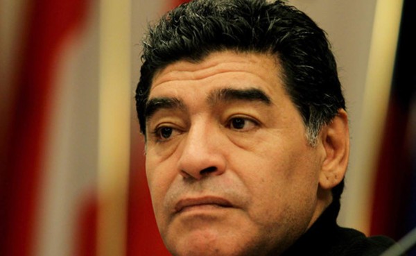 Maradona pide arresto de su exnovia a la que acusa de robo