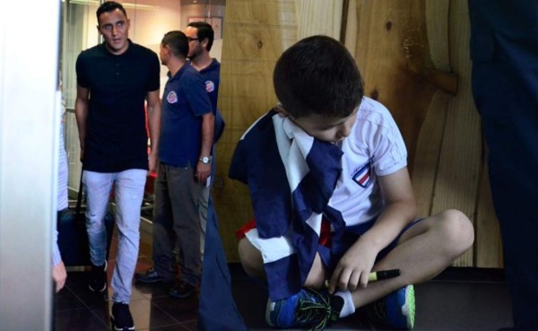 Keylor Navas deja a aficionados de Costa Rica con las ganas de saludarlo