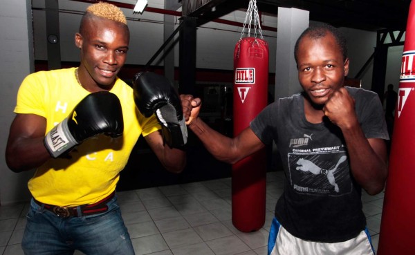 VIDEO: Rubilio Castillo, de delantero del Motagua boxeador