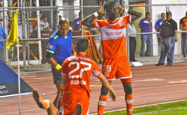 Rubilio Castillo sigue de la mano con el gol en México