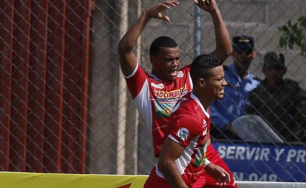 Correcaminos de México se fija en delanteros hondureños