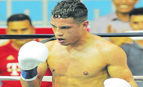 Hondureño entrena a lo Pacquiao para enfrentar a mexicano