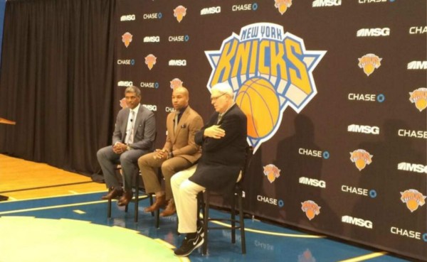 Phil Jackson presenta a Derek Fisher como nuevo entrenador de los Knicks