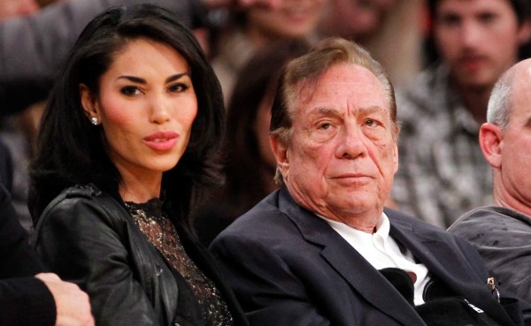 Amante joven de Donald Sterling deberá devolver millones en regalos