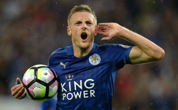 El campeón Leicester City estrenó el casillero de victorias en Inglaterra