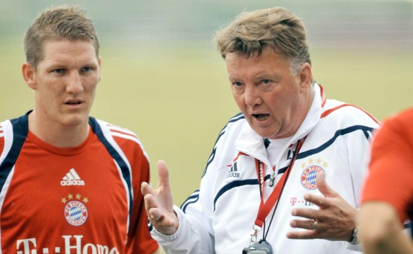 Van Gaal avisa al Manchester United que desea más refuerzos