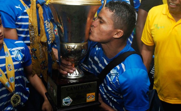 Ñangui Cardona: 'Quiero dedicar el título a Abidán Solís; lastimosamente fue apartado del grupo'