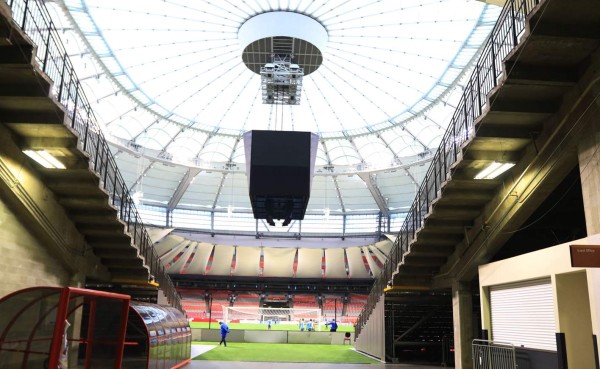 Abren techo del estadio BC Place para concentrar el frío dentro del campo