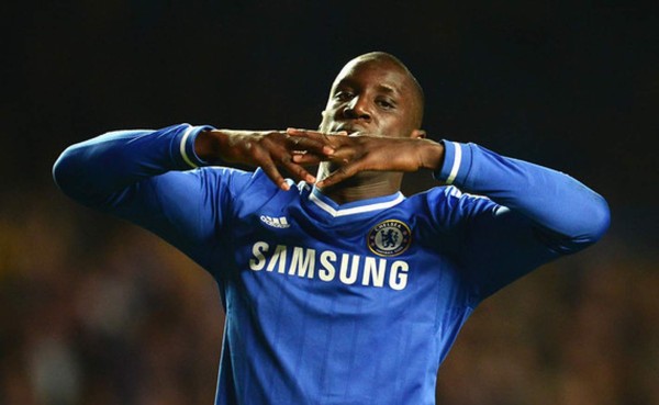 Besiktas negocia con Chelsea por Demba Ba