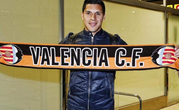 Argentino Enzo Pérez fue ovacionado por más de 8 mil aficionados en Mestalla