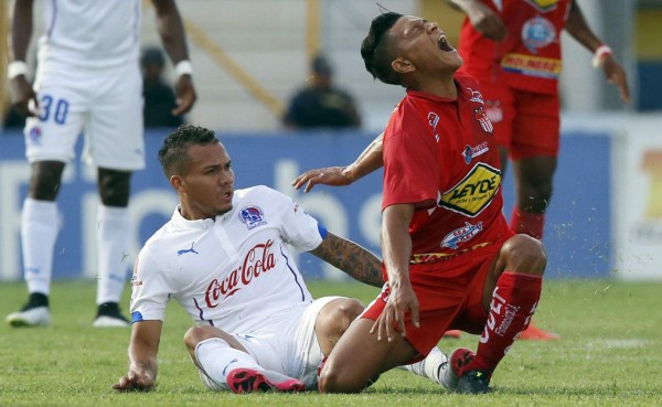 Las equivocaciones que ponen a Arnold Peralta el ojo del huracán en Olimpia