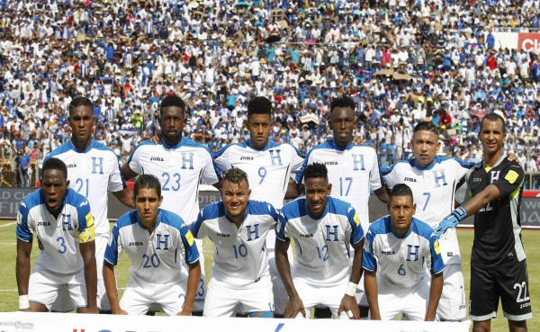 Honduras llega con cuatro sobrevivientes del Aztecazo