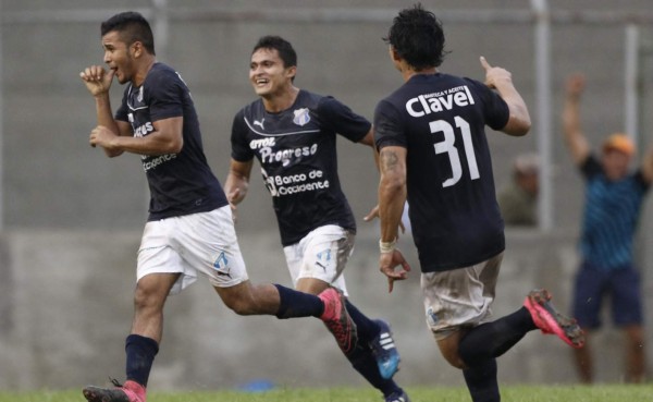 ¡Honduras Progreso hace historia, elimina al Vida y jugará la final!