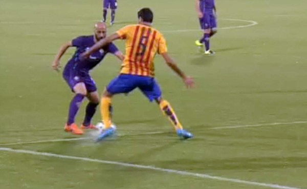 VIDEO: El cocinazo de Valero a Busquets en el primer gol de la Fiorentina
