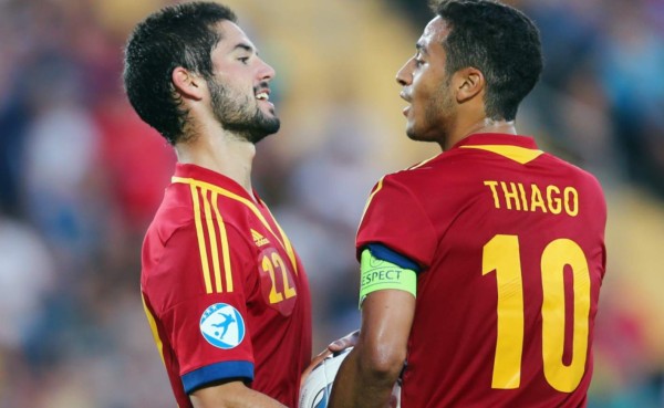 España buscará sellar mañana su boleto a la Eurocopa de 2016