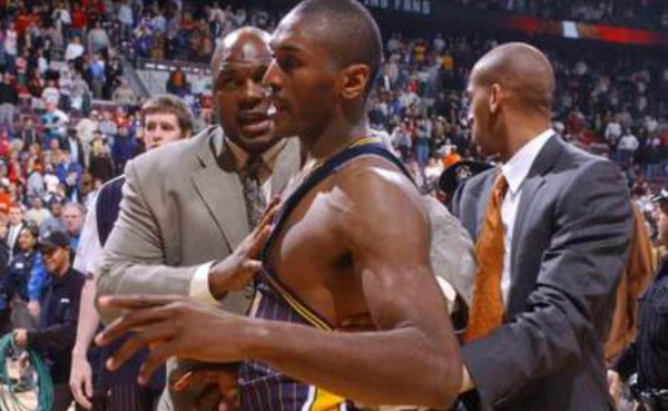 Deportistas que se han ido a los golpes con aficionados